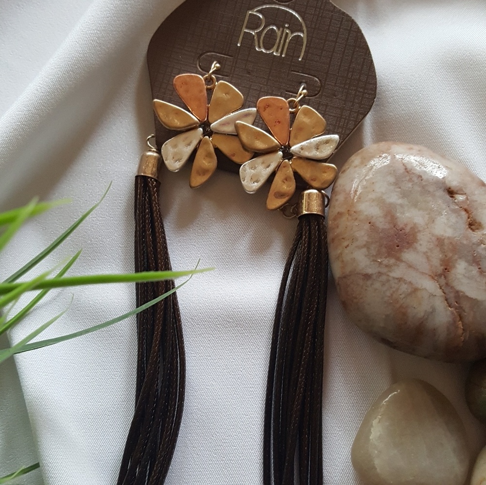 Necklace Set - Picture 2 of 7